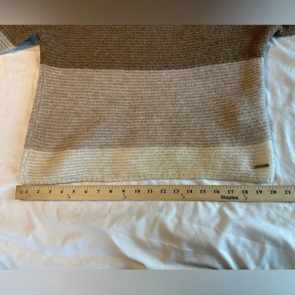 Abercrombie & Fitch Tan and Cream Scoop Neck Sweater - Picture 8 of 11